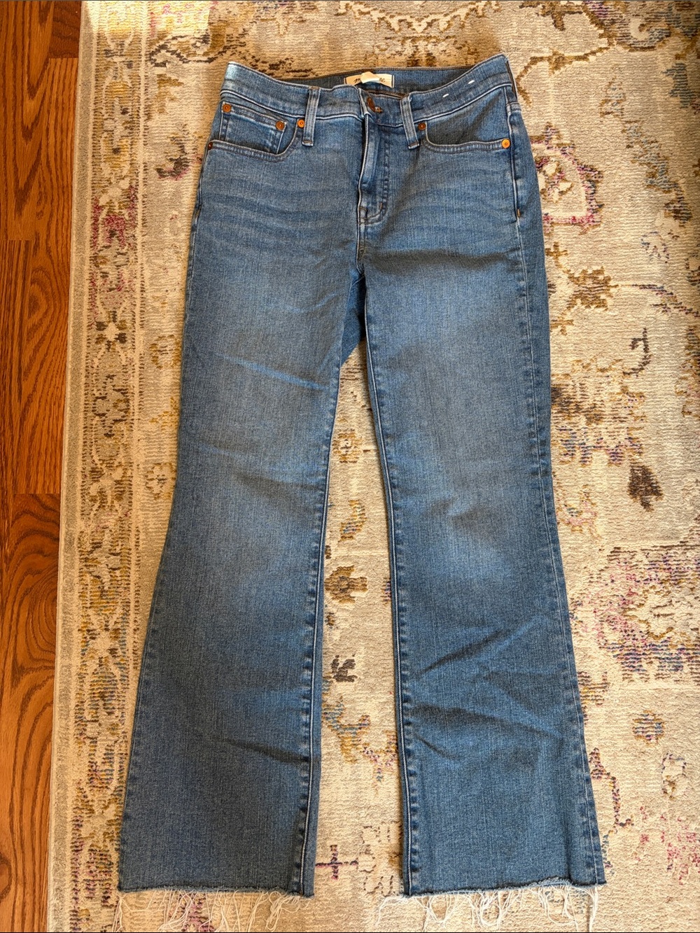 Like New Madewell 25 “mid rise kick out jeans” Women’s Blue Denim Jeans